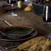 Тарелка  RIVIERA  Sable noir/ Terra, 27 , х 27, х  2 ,8 см.,  Costa Nova, NAP275-TER